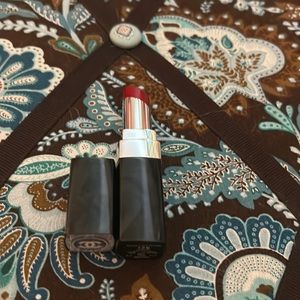 Chanel Rouge Coco Bloom Hydrating Sine Lipcolor in Vitalite